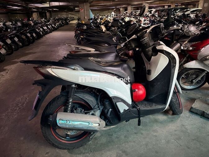 Cần bán SH 150 ABS form ý màu trắng