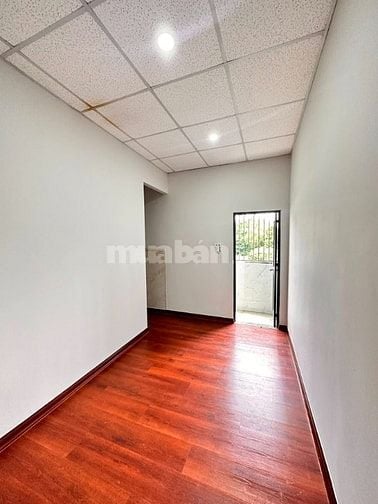 Hàng Hiếm nhà TL40, 1 lầu, 2 phòng ngủ, hẻm gần mặt tiền, sổ riêng, 