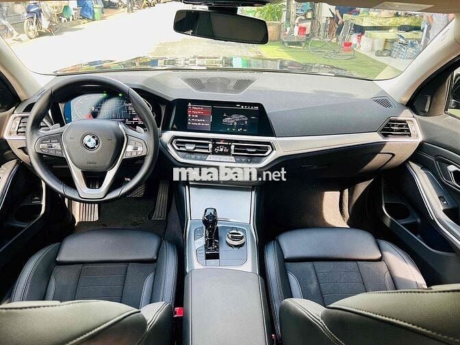 BMW 320i Sport Line Model 2022 siêu lướt 23.000km