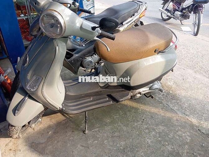 Cần bán Xe Vespa còn rin 8tr