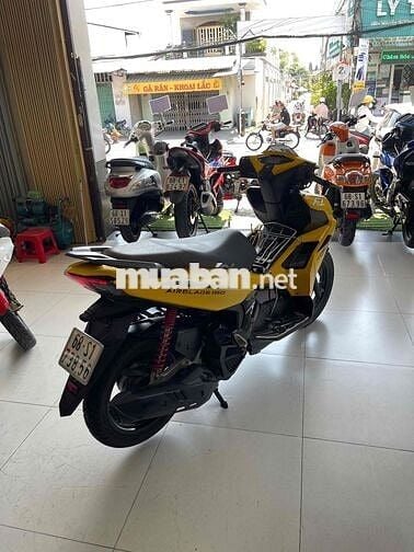 air blade 150cc . thắng abs . máy zin im . áo đẹp