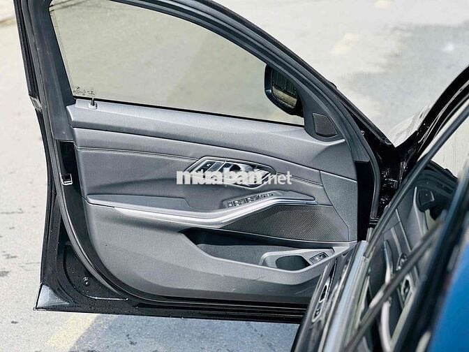 BMW 320i Sport Line Model 2022 siêu lướt 23.000km