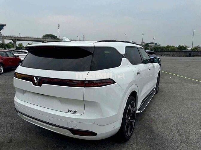 Xe Demo chưa lăn bánh Vf9 Plus 2025