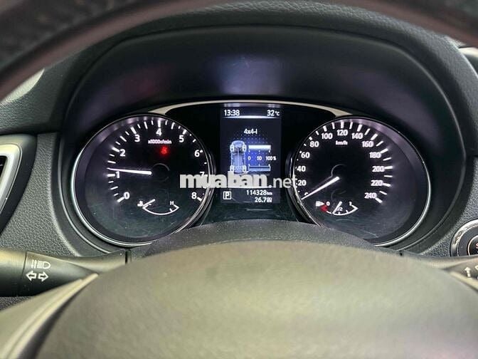 Nissan X trail 2017 2.5 SV 4WD - 100000 km