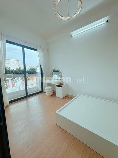 chính chủ hoa hồng 3% gửi ace sale, nhà đẹp 5 phòng ngủ trung tâm PN