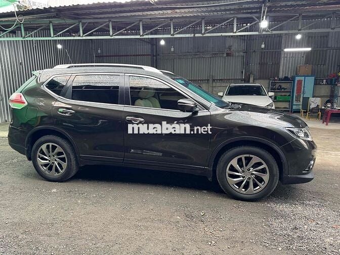 Nissan X trail 2017 2.5 SV 4WD - 100000 km