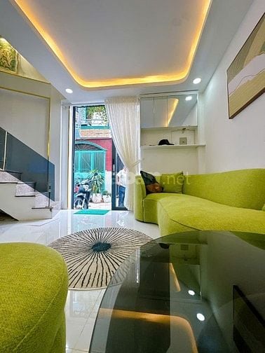 chính chủ hoa hồng 3% gửi ace sale, nhà đẹp 5 phòng ngủ trung tâm PN