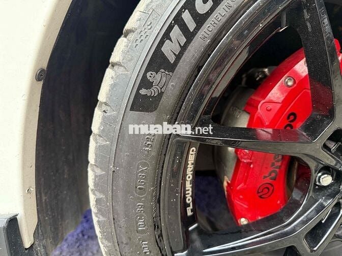 Honda Civic 2019 1.5 Turbo RS lên 100 tr đồ chơi