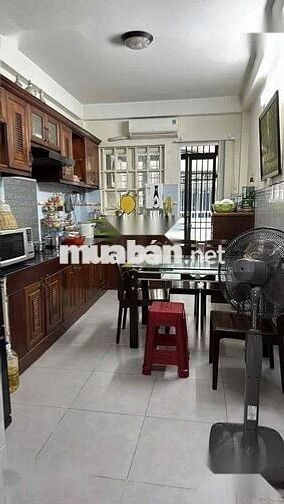 Cho thuê nhà nguyên căn Đường Lê Hồng Phông Quận 10