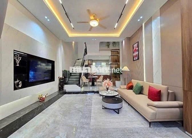 Bán nhà Nguyễn Khang - Cầu Giấy - full nội thất đẹp - gần ô tô tránh