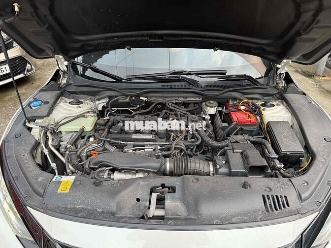 Honda Civic 2019 1.5 Turbo RS lên 100 tr đồ chơi