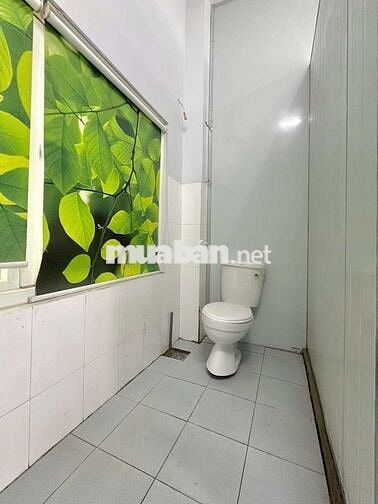 Studio máy lạnh siêu rộng ngay mặt tiền đường Linh Trung, gần UTE, Hub