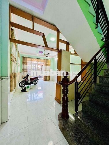 Nhà Rộng DT 5x21 Hẻm Xe Tải 1Trệt 1lầu 3Pn 2Wc Sân Thoáng Mát