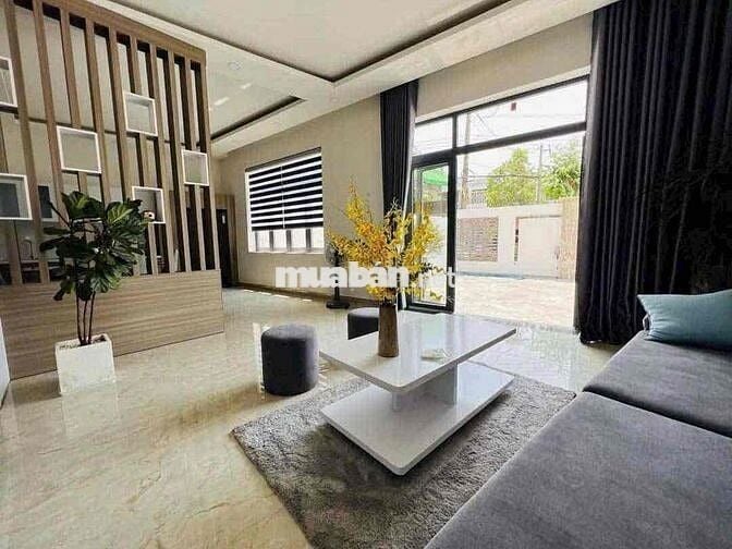 Cho Thuê Nhà  4Phòng Ngủ Ở & Mở Văn Phòng Mặt Tiền Nguyễn Đức Thuận