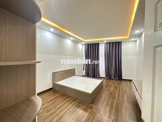 Cho Thuê Nhà  4Phòng Ngủ Ở & Mở Văn Phòng Mặt Tiền Nguyễn Đức Thuận