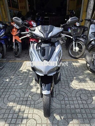 Ab 125cc date 2020,máy zin.BST:70,xe đẹp,chính chủ