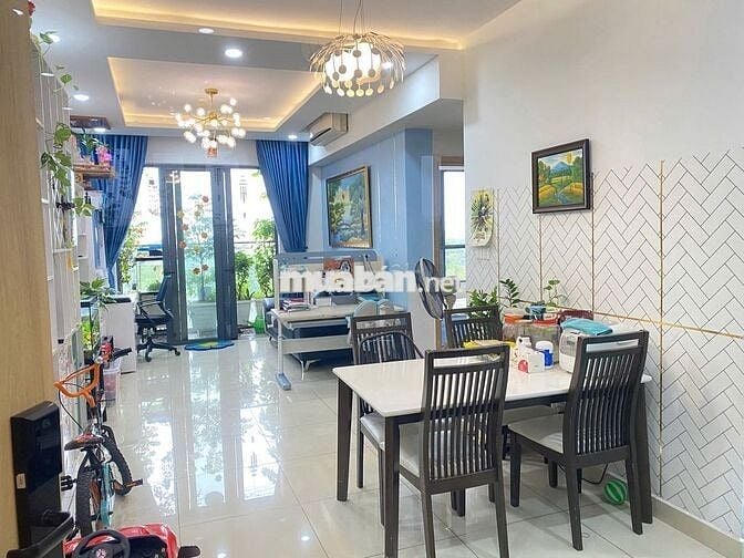 Emerald căn góc 86m2 ban công bay 2 view đại lộ và công viên nội khu.