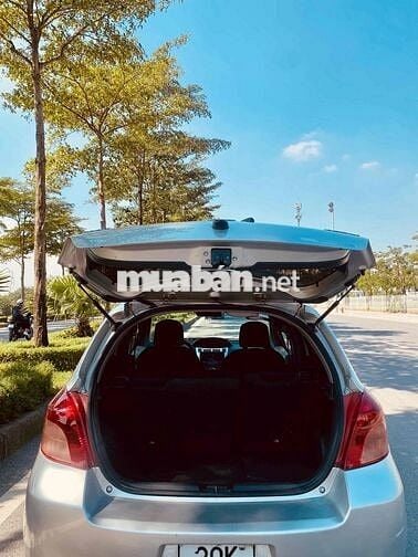 Toyota Yaris 2007 1.3 AT - 138000 km