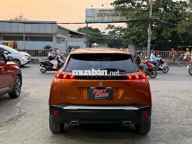 Peugeot 2008 2021 GT Line 1.2 AT odo 34000 km