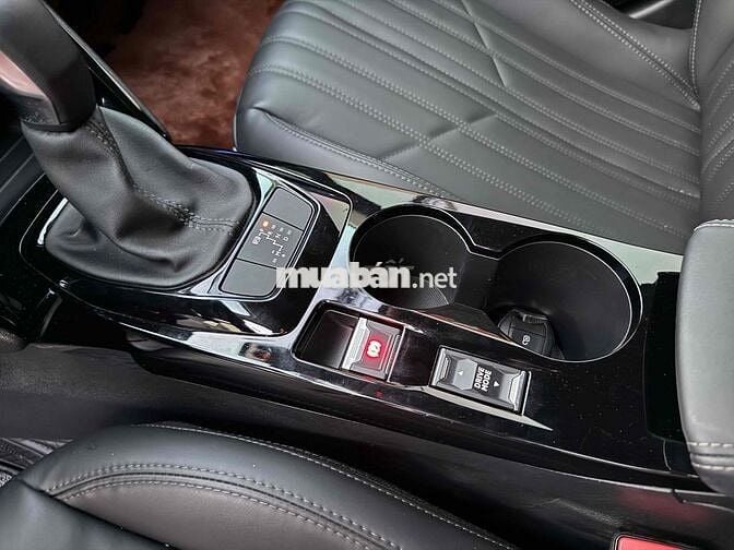 Peugeot 2008 2021 GT Line 1.2 AT odo 34000 km