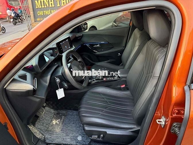 Peugeot 2008 2021 GT Line 1.2 AT odo 34000 km