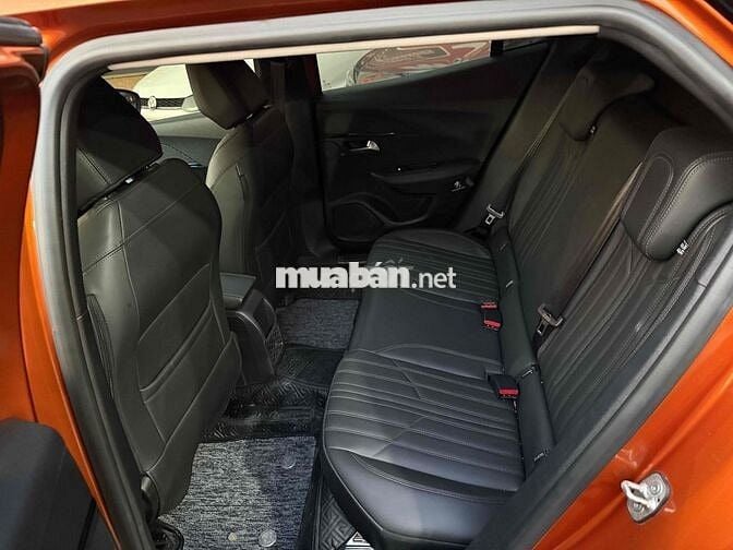 Peugeot 2008 2021 GT Line 1.2 AT odo 34000 km