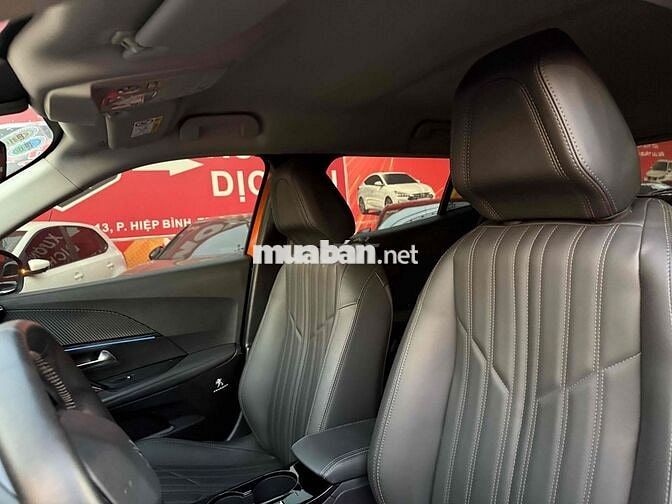 Peugeot 2008 2021 GT Line 1.2 AT odo 34000 km