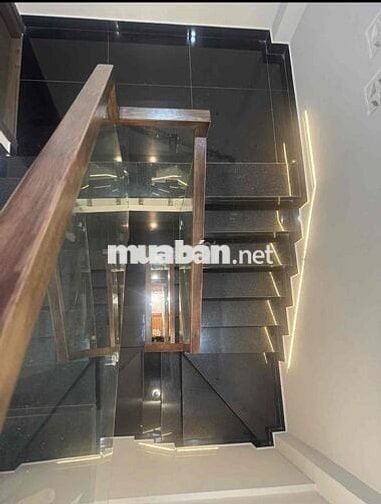 Bán gấp Mặt Tiền Nhật Tảo Quận 10, ngang 3x13m 5 Lầu