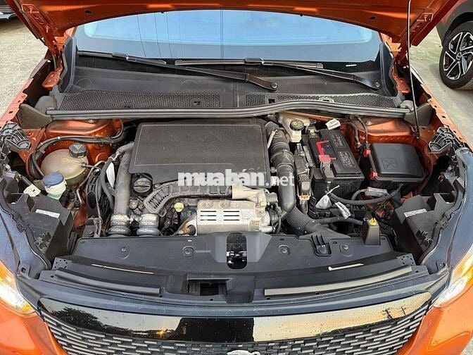 Peugeot 2008 2021 GT Line 1.2 AT odo 34000 km