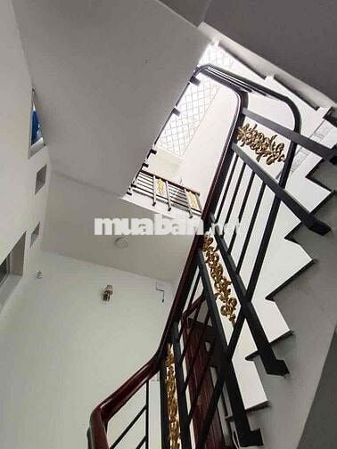 BÁN NHÀ MẶT TIỀN PHAN VĂN HỚN - 4.7x23 - ĐƯỜNG 40M - 4TẦNG - 20.2TỶ