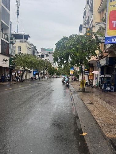 Bán Nhà Mới mặt Tiền Nguyễn Đình Chiểu, P2, Q3, Đoạn 2 chiều, ngang 6m