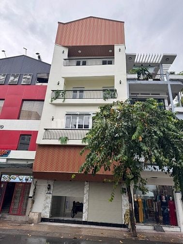 Bán Nhà Mới mặt Tiền Nguyễn Đình Chiểu, P2, Q3, Đoạn 2 chiều, ngang 6m