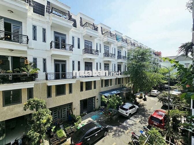 Nhà phố đồng bộ đường 11m DC văn minh