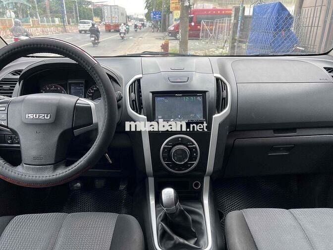 Isuzu Dmax 2016 LS 2.5 4x2 MT Số Sàn Nhập Thái Lan