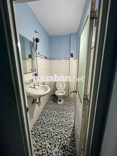 Cho thuê nhà nguyên căn Quang Trung 3PN, an ninh, gần chợ, trường học