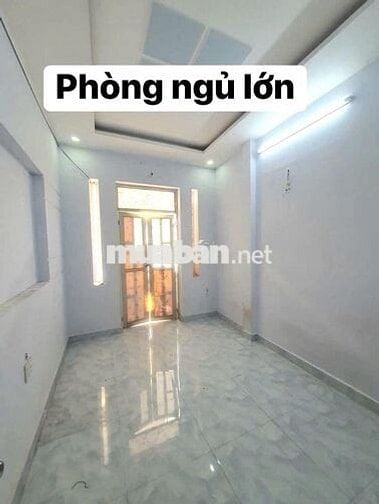Nhà Nguyên căn 3.5*10 2 lầu, 3pn, 3wc, phòng giặt phơi đồ riêng.