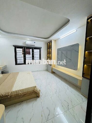 Vĩnh Hưng nhà đẹp 38m x 5 tầng, bê tông cốt thép chắc chắn, xem là mê!