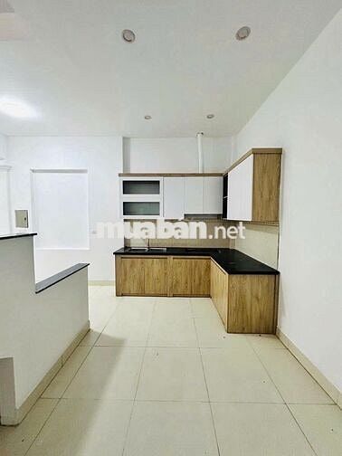 Cần cho thuê, NR 5 tầng, phố Đại Từ, sát mặt Nguyễn Cảnh Dị.