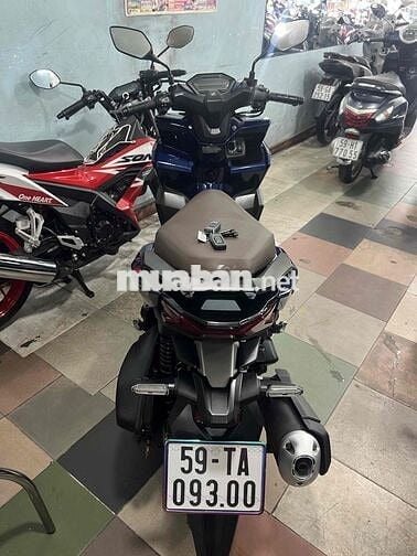 mới về vario (160)xanh dương mới như xe thùng ac