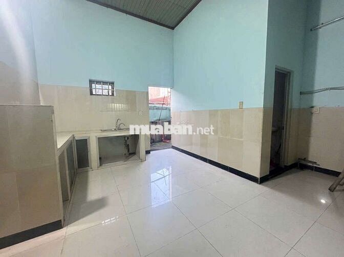 Nhà sổ riêg thổ cư đường xe tải ngay trường THCS Tân Phong