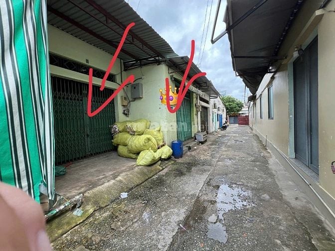 Kho, xưởng sát chợ Tân Hương, gần Aeon Tân Phú