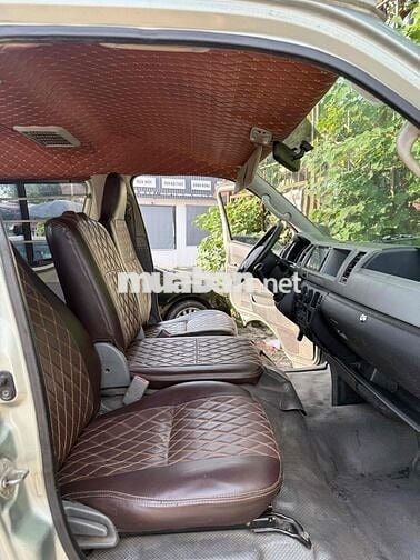 Toyota Hiace 2008 6 chỗ dầu
