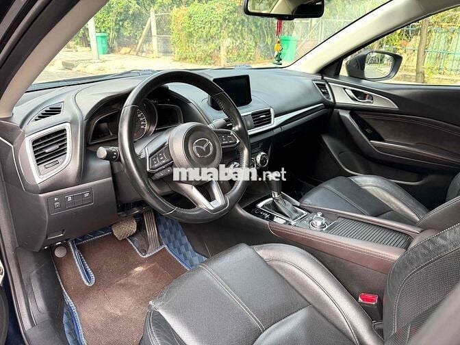 Mazda 3 2018 1.5 AT Sedan - 62000 km