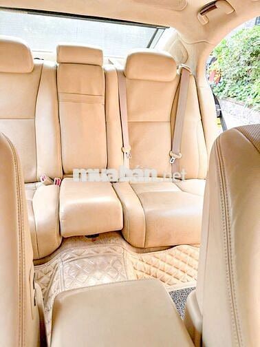 Lexus Ls600HL xe sang Hybrid V8 xăng điện 100km/6L