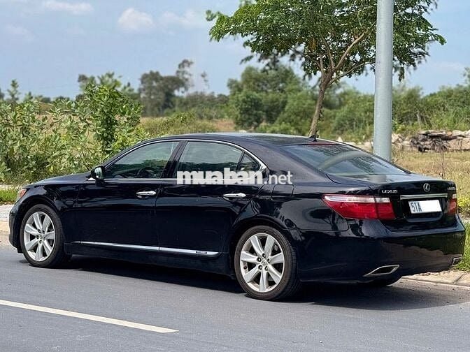 Lexus Ls600HL xe sang Hybrid V8 xăng điện 100km/6L