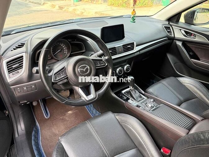 Mazda 3 2018 1.5 AT Sedan - 62000 km