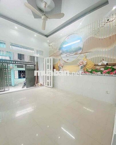 NHÀ MỚI Y NHƯ HÌNH. dt 4 x 13 ĐÚC LÂU NGAY ĐƯỜNG SỐ 14 LVQ