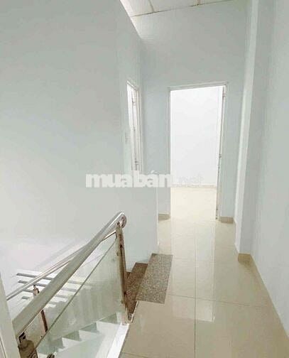 NHÀ MỚI Y NHƯ HÌNH. dt 4 x 13 ĐÚC LÂU NGAY ĐƯỜNG SỐ 14 LVQ