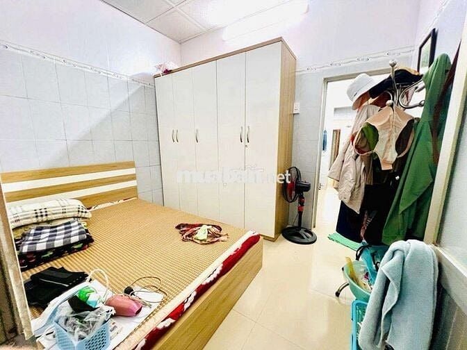 Hơn 2 tỷ tập thể Lò Đúc, tầng 2, 55m, 2 ngủ, ô tô đỗ cầu thang full đồ