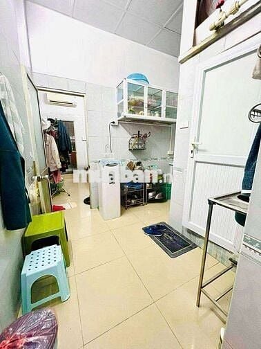 Hơn 2 tỷ tập thể Lò Đúc, tầng 2, 55m, 2 ngủ, ô tô đỗ cầu thang full đồ